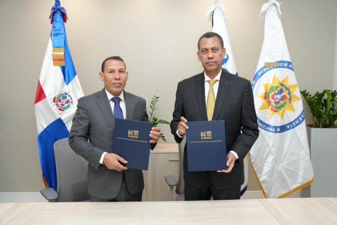 Luis Soto y Guido Gómez Mazara firman acuerdo para fortalecer la ciberseguridad del país.
